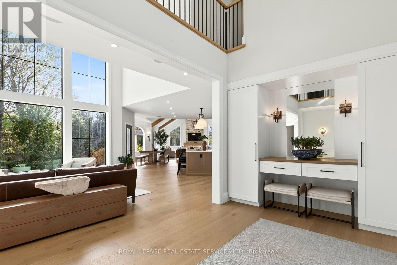 6472 Mcniven Court, Burlington, ON - Indoor
