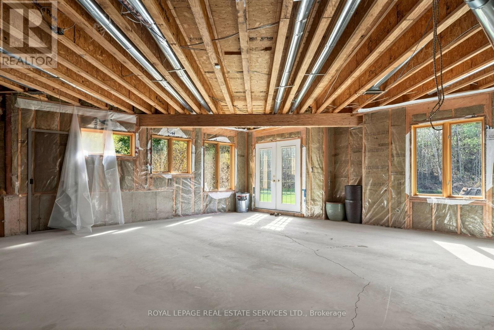 6472 Mcniven Court, Burlington, ON - Indoor Photo Showing Basement