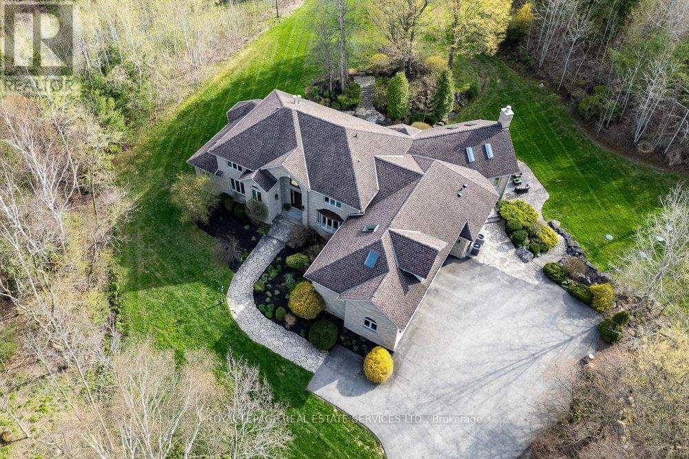 6472 Mcniven Court, Burlington, ON - Outdoor