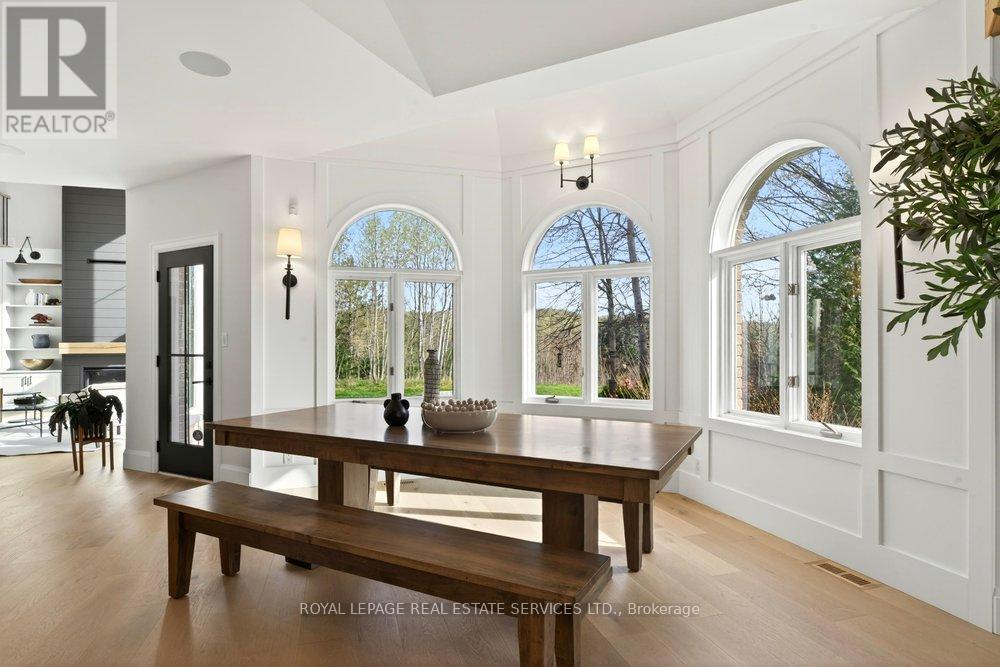 6472 Mcniven Court, Burlington, ON - Indoor Photo Showing Dining Room