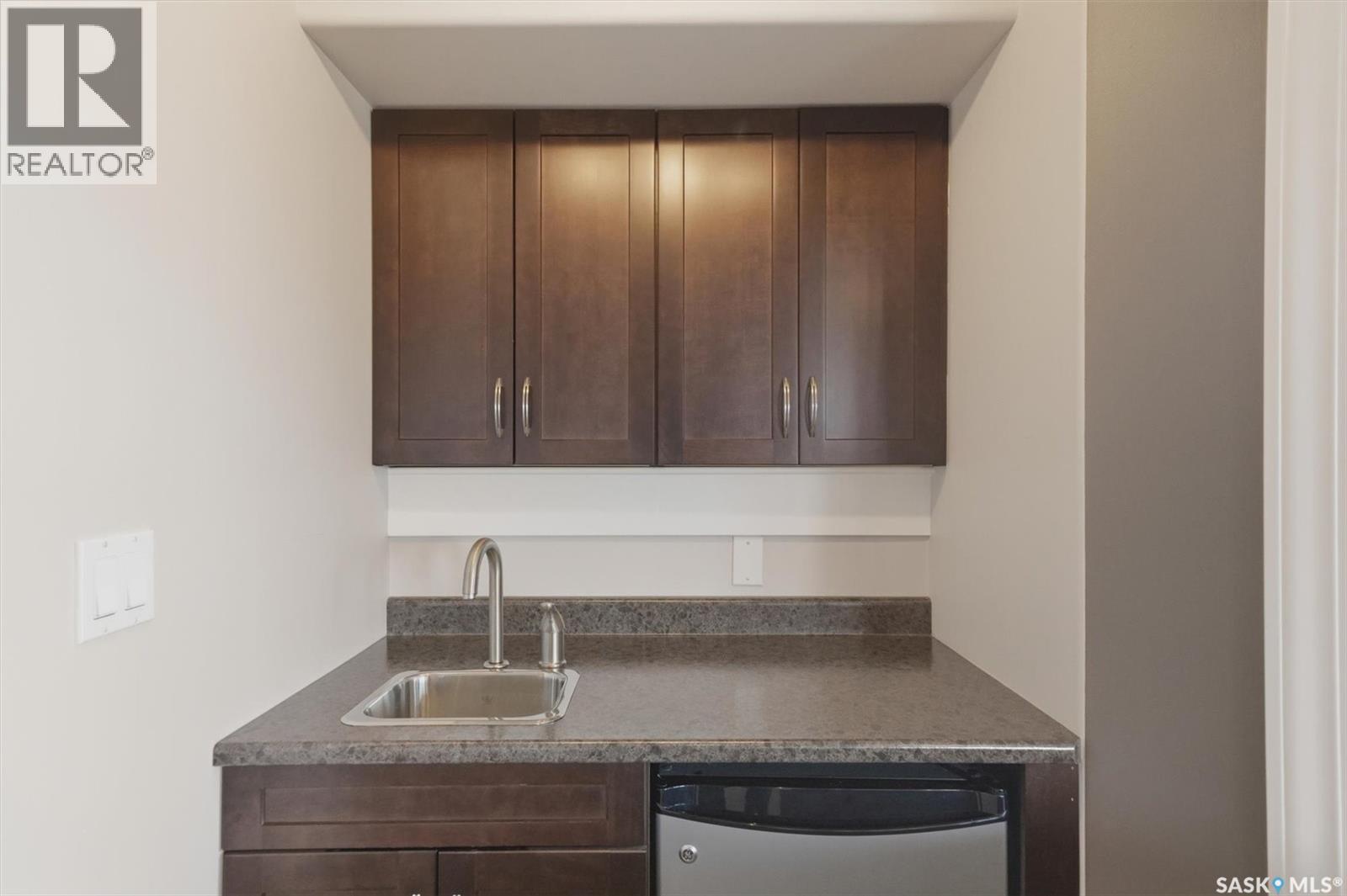 231 Willowgrove Boulevard, Saskatoon, SK - Indoor Photo Showing Kitchen