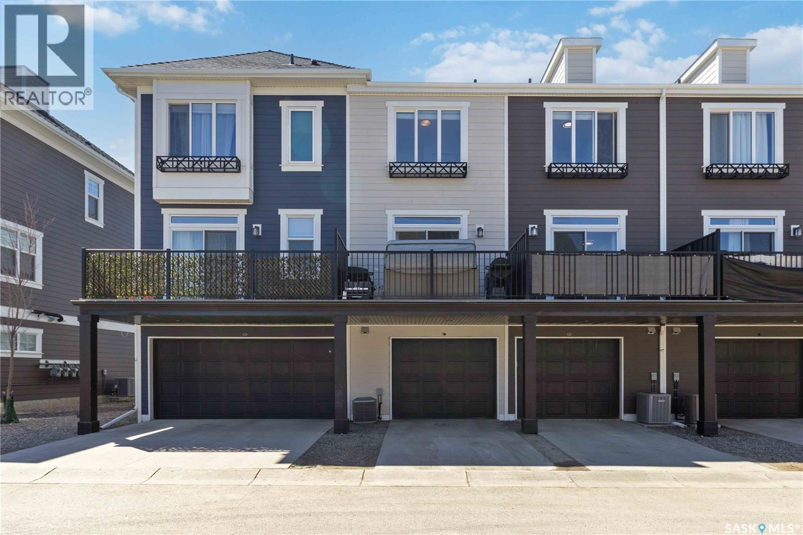 711 Meadows Boulevard, Saskatoon, SK - Outdoor