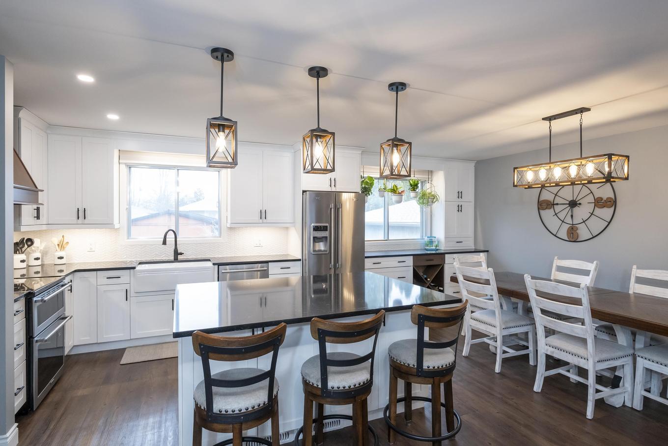 427 Frontenac Bay, Thunder Bay, ON - Indoor