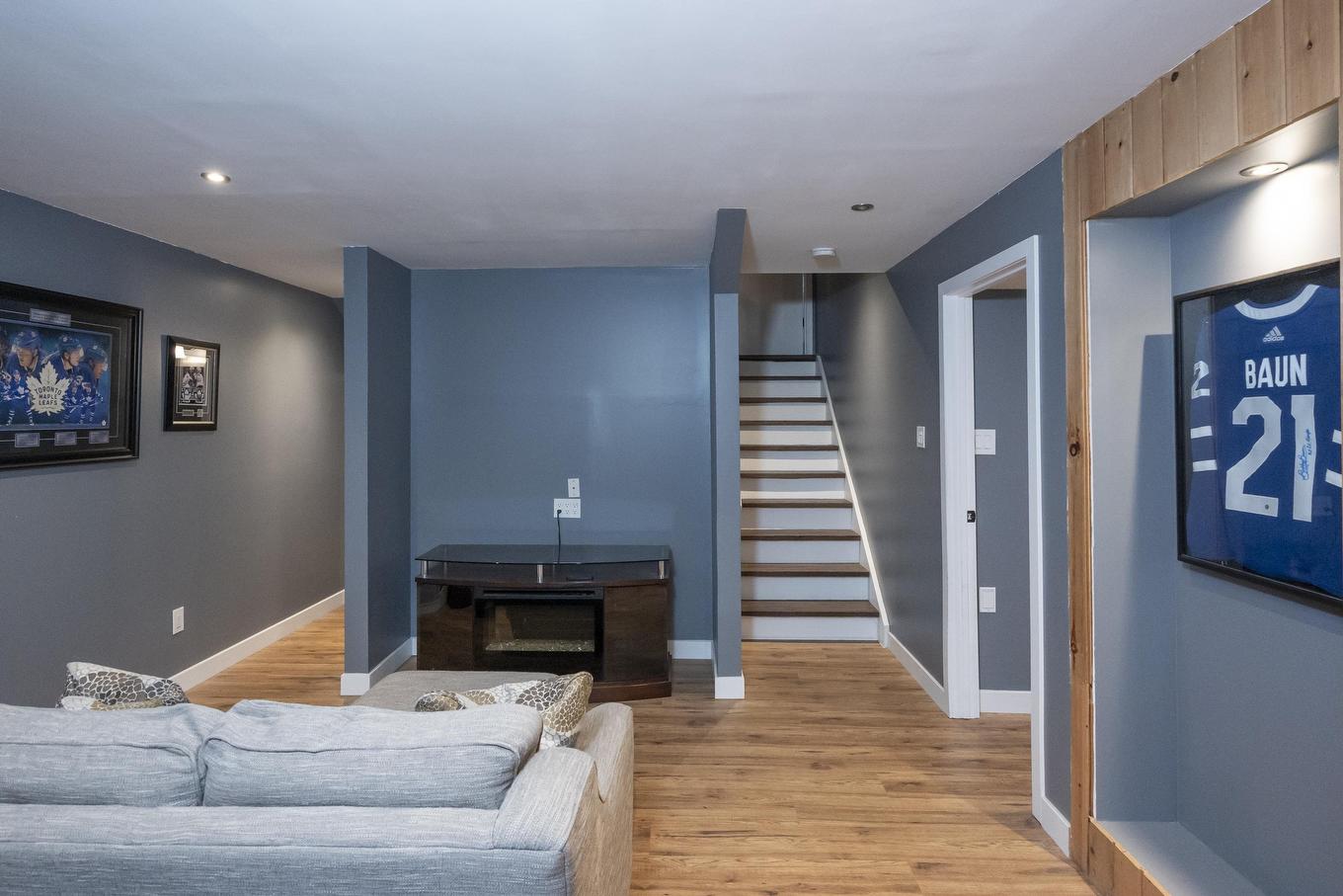 427 Frontenac Bay, Thunder Bay, ON - Indoor