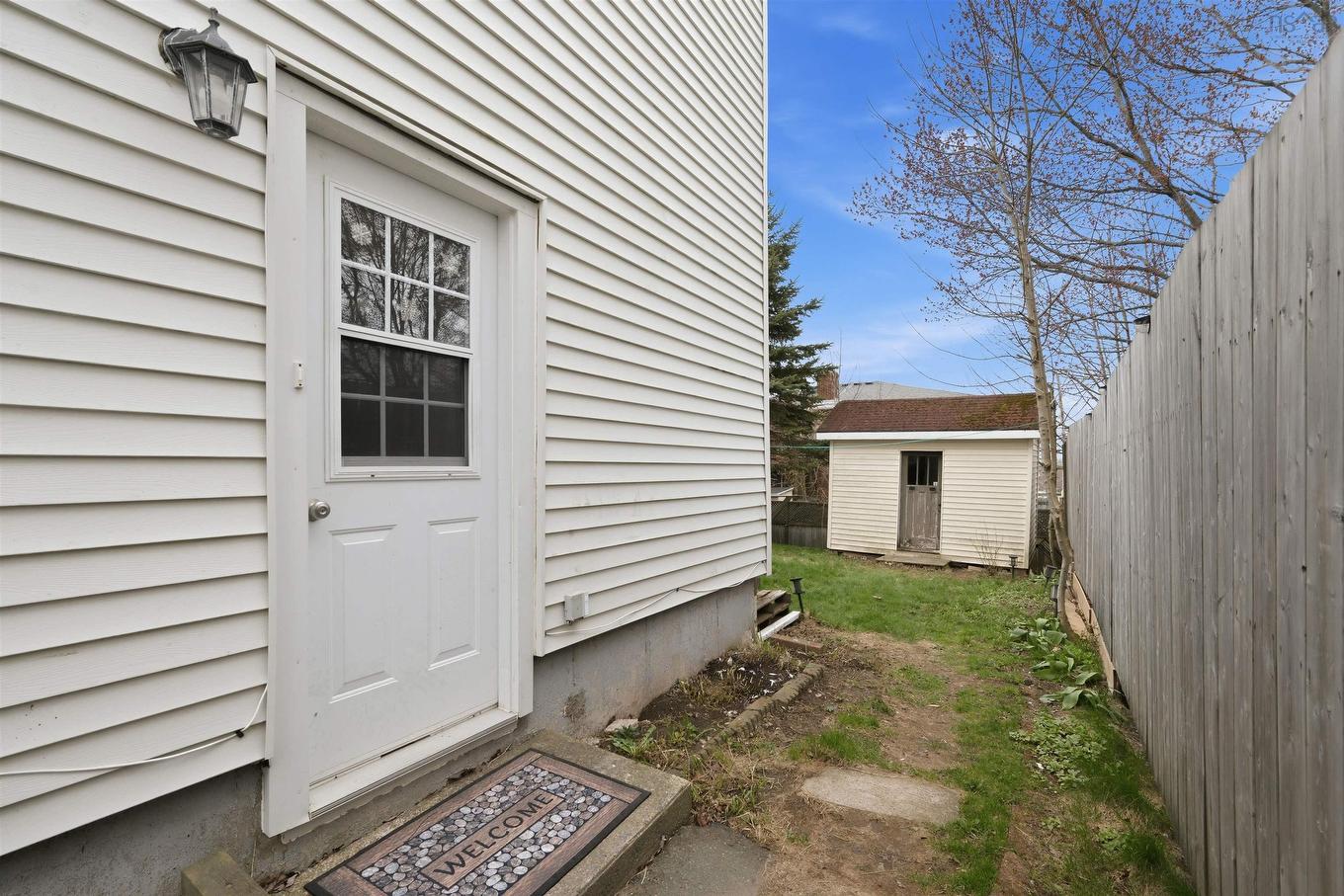18 Roblea Drive, Dartmouth, NS