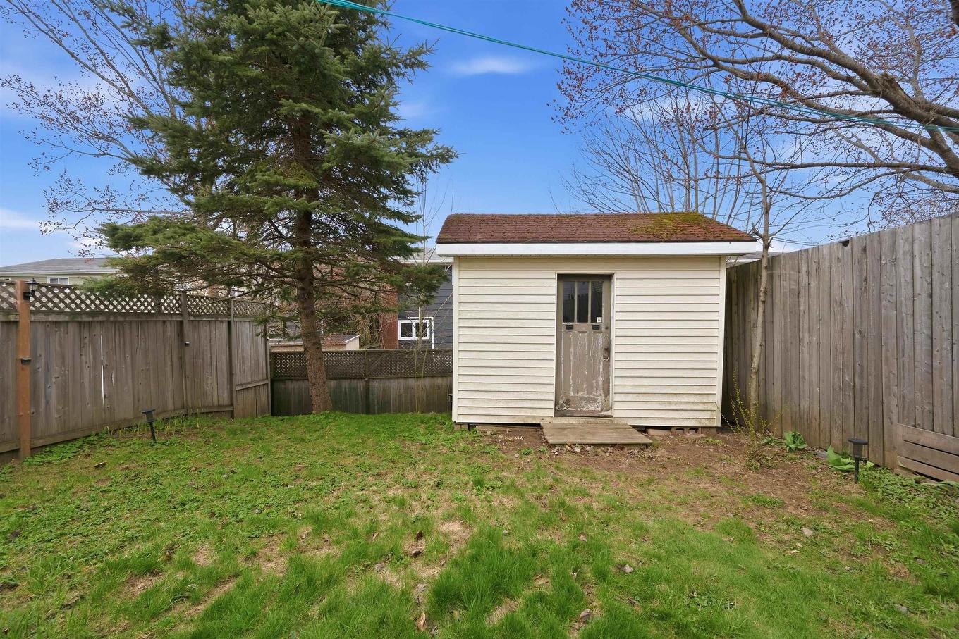 18 Roblea Drive, Dartmouth, NS