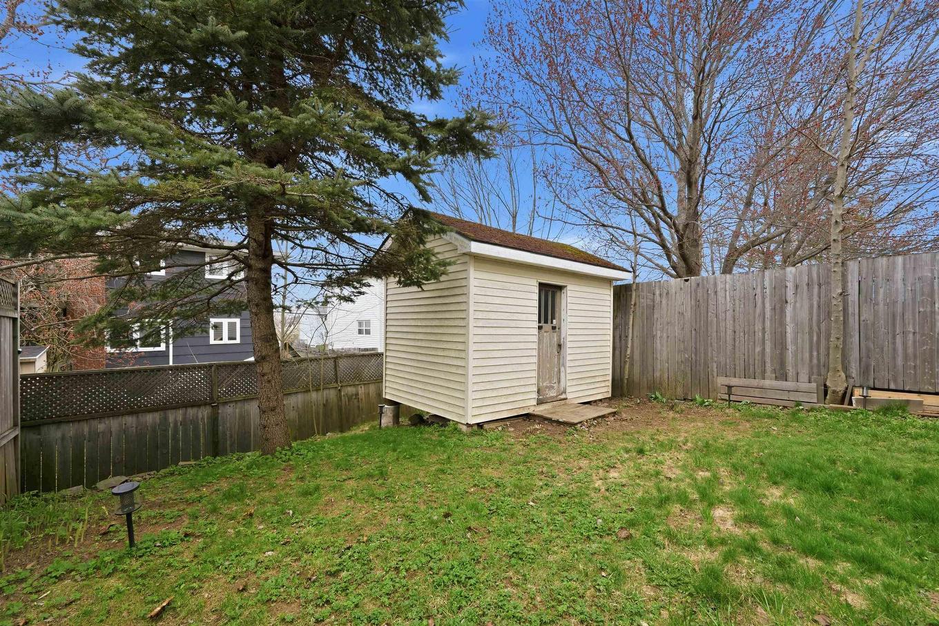 18 Roblea Drive, Dartmouth, NS