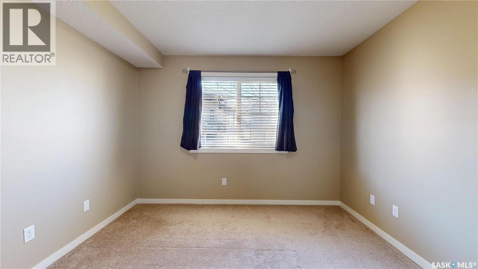 29 5545 Blake Crescent, Regina, SK - Indoor Photo Showing Other Room