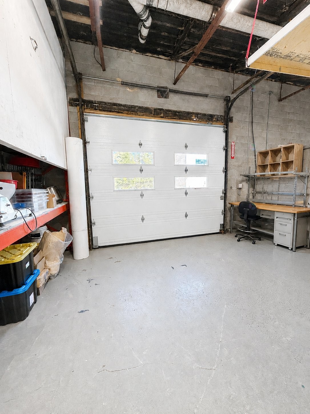 Loading Dock - 1520 Route 117, Val-David, QC - Indoor Photo Showing Garage
