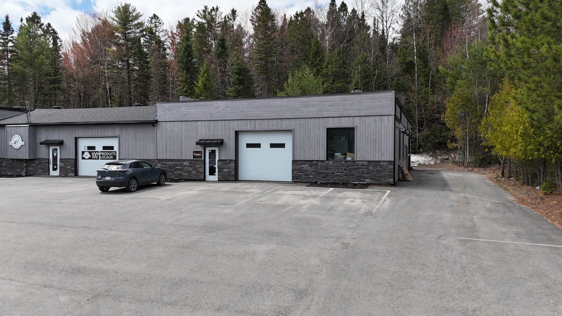 Front of Structure - 1520 Route 117, Val-David, QC - Outdoor