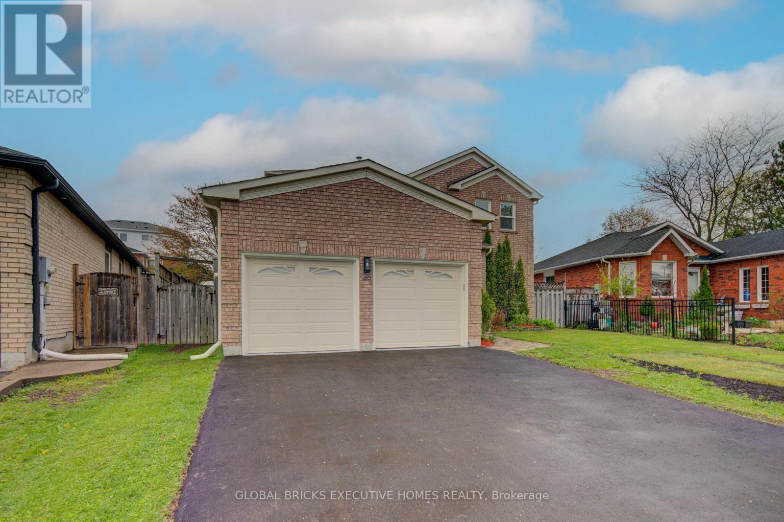 35 Attwood Drive, Cambridge, ON - Outdoor