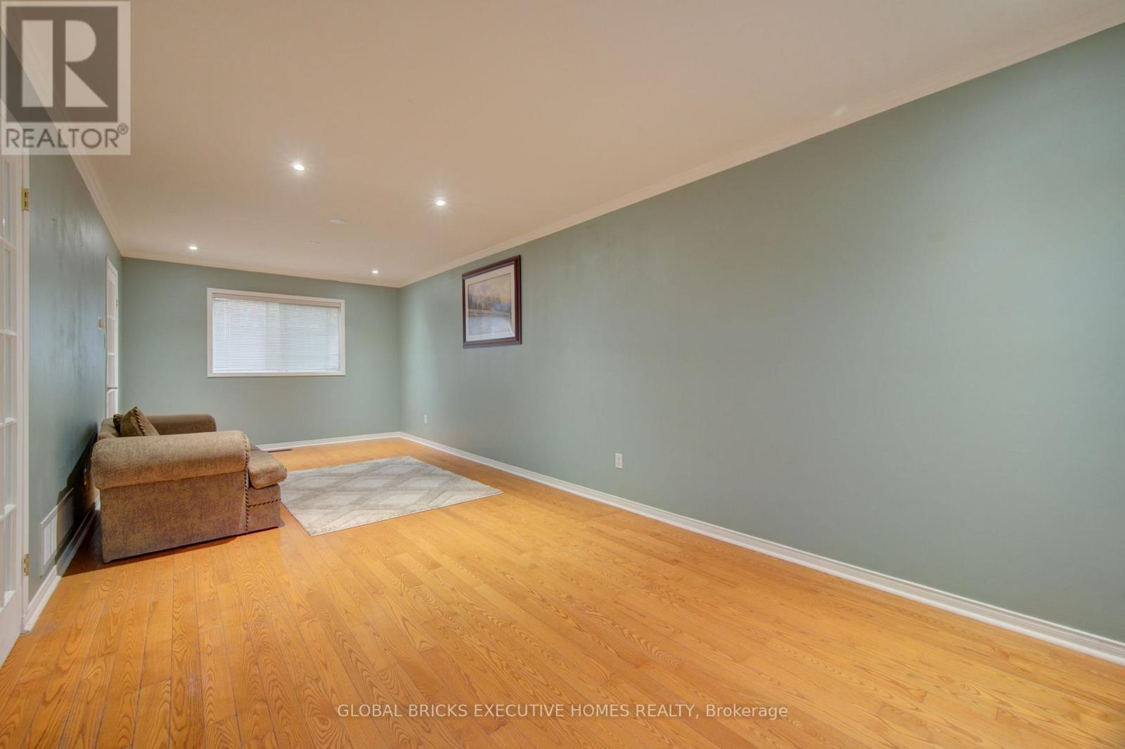 35 Attwood Drive, Cambridge, ON - Indoor Photo Showing Other Room