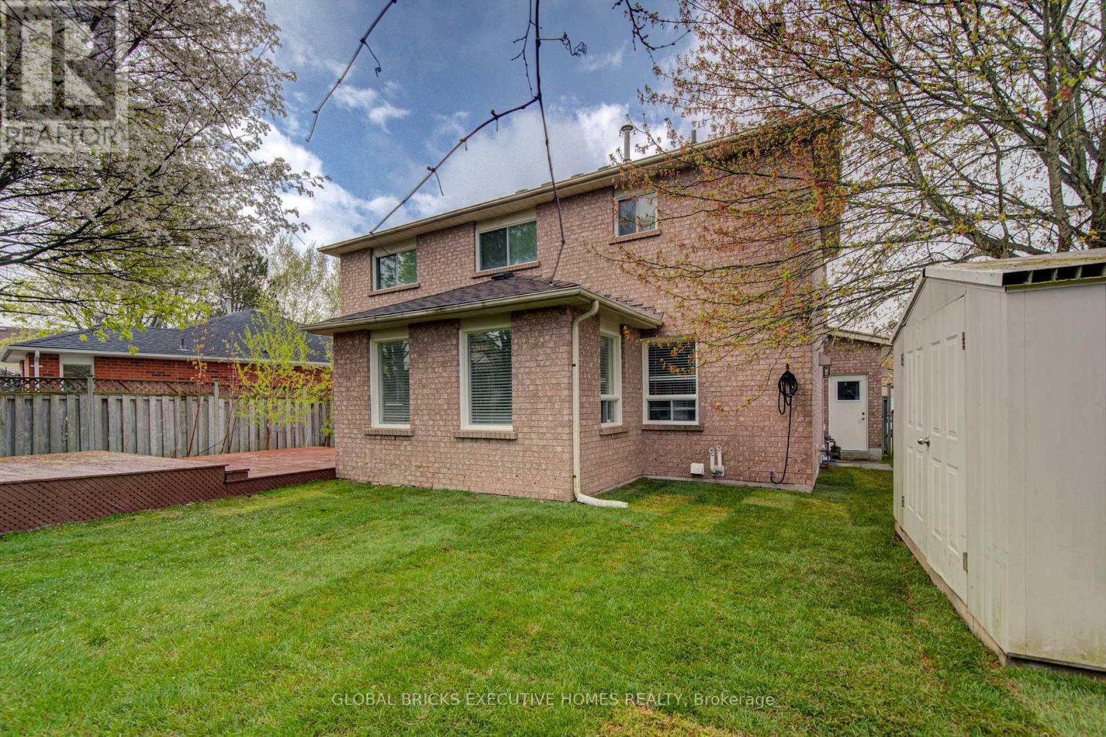35 Attwood Drive, Cambridge, ON - Outdoor