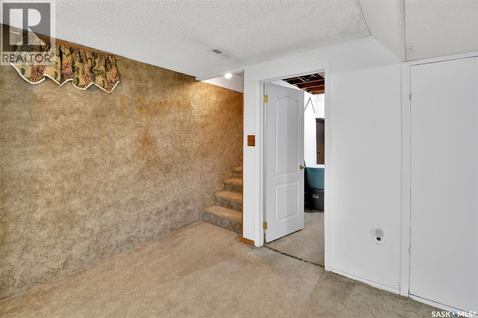 63 Spinks Drive, Saskatoon, SK - Indoor Photo Showing Other Room