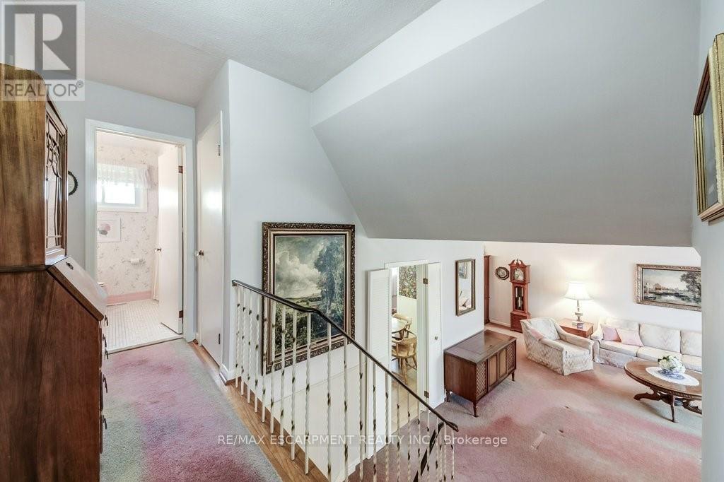 4356 Dublin Crescent, Burlington, ON - Indoor Photo Showing Other Room