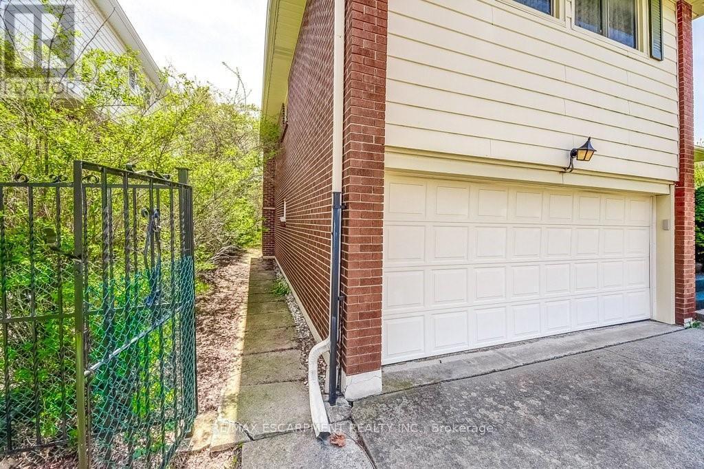 4356 Dublin Crescent, Burlington, ON - Outdoor With Exterior