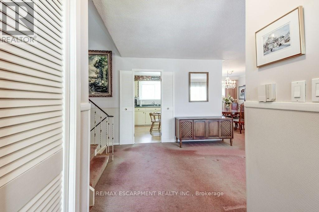 4356 Dublin Crescent, Burlington, ON - Indoor Photo Showing Other Room