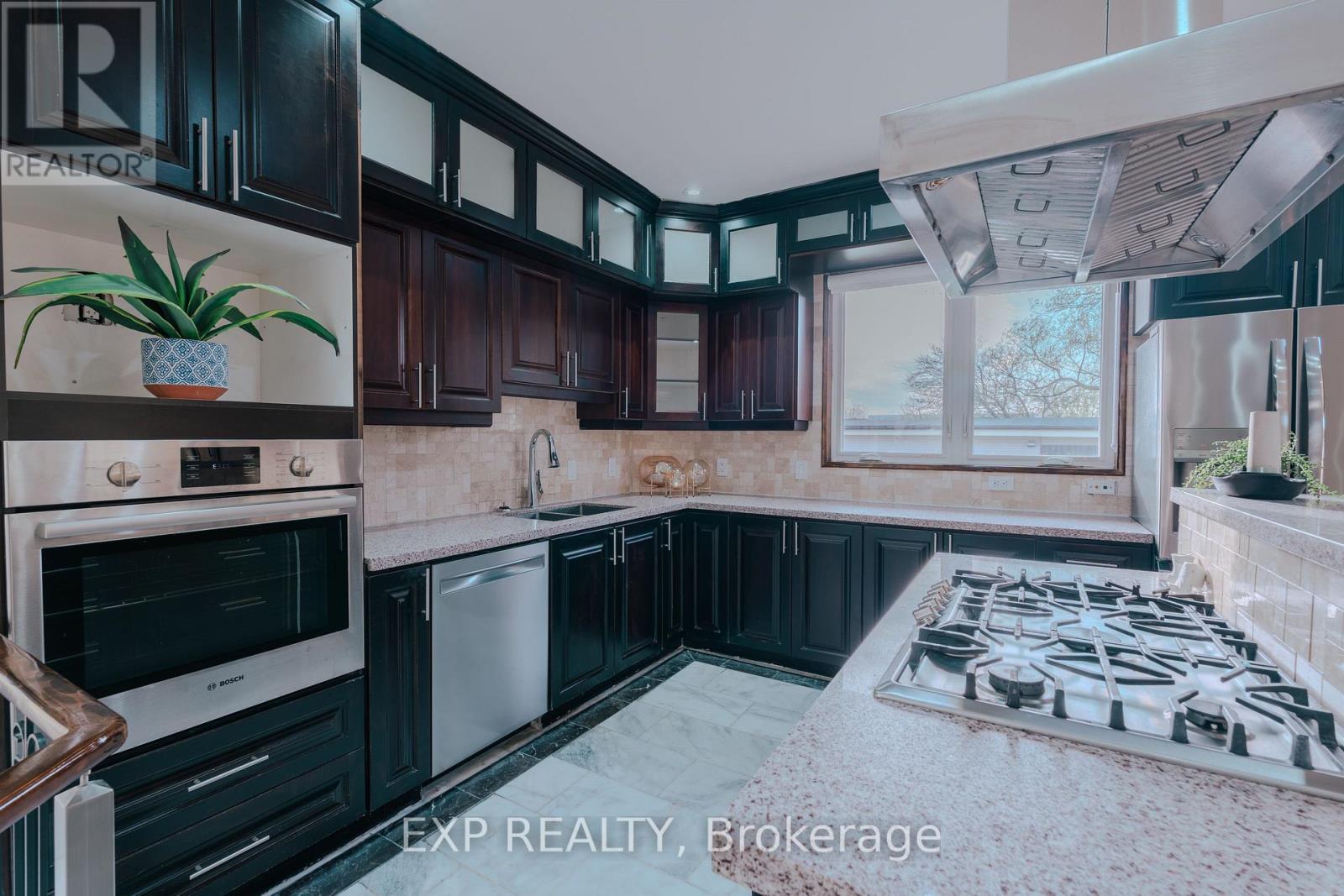 3257 Monica Drive, Mississauga, ON - Indoor Photo Showing Kitchen