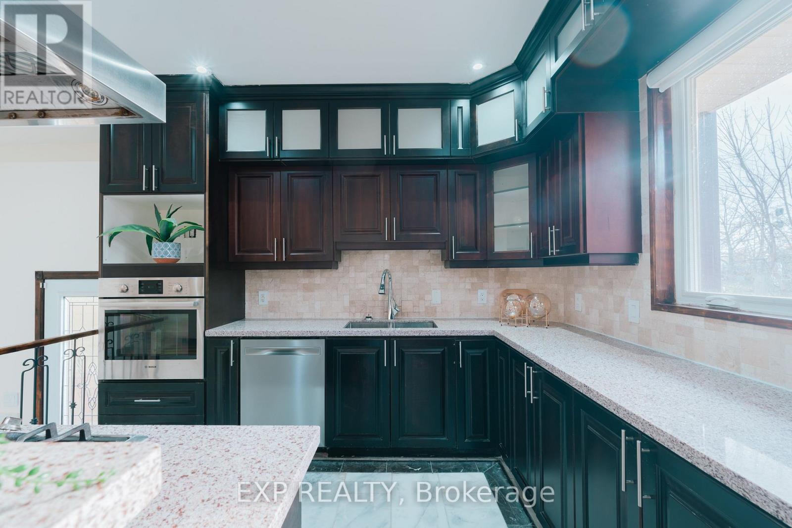 3257 Monica Drive, Mississauga, ON - Indoor Photo Showing Kitchen