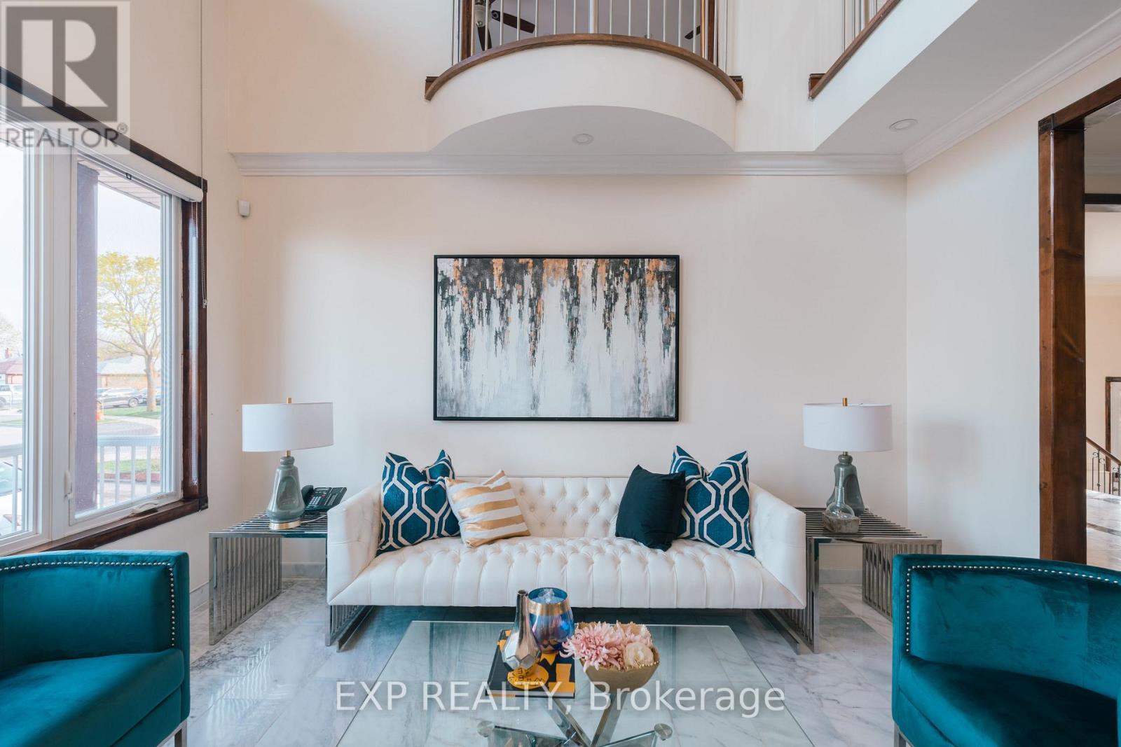 3257 Monica Drive, Mississauga, ON - Indoor Photo Showing Living Room