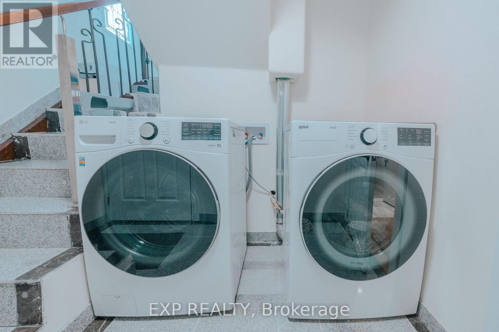 3257 Monica Drive, Mississauga, ON - Indoor Photo Showing Laundry Room