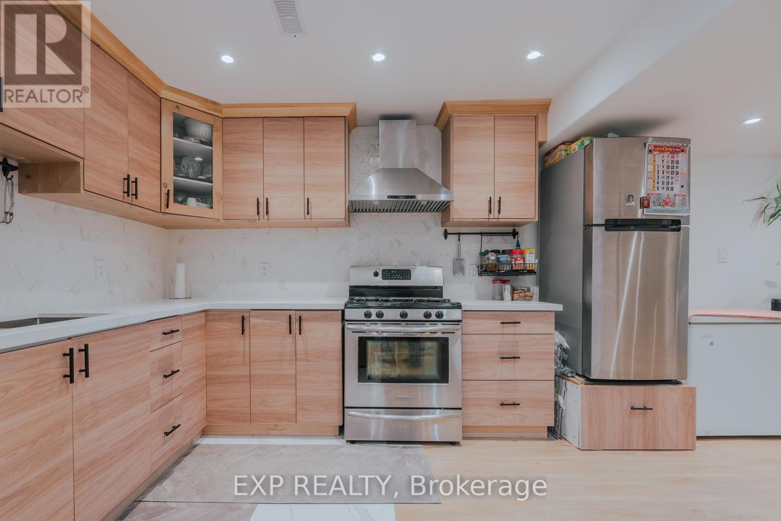 3257 Monica Drive, Mississauga, ON - Indoor Photo Showing Kitchen