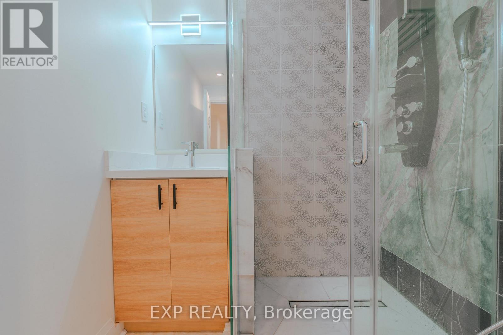 3257 Monica Drive, Mississauga, ON - Indoor Photo Showing Bathroom