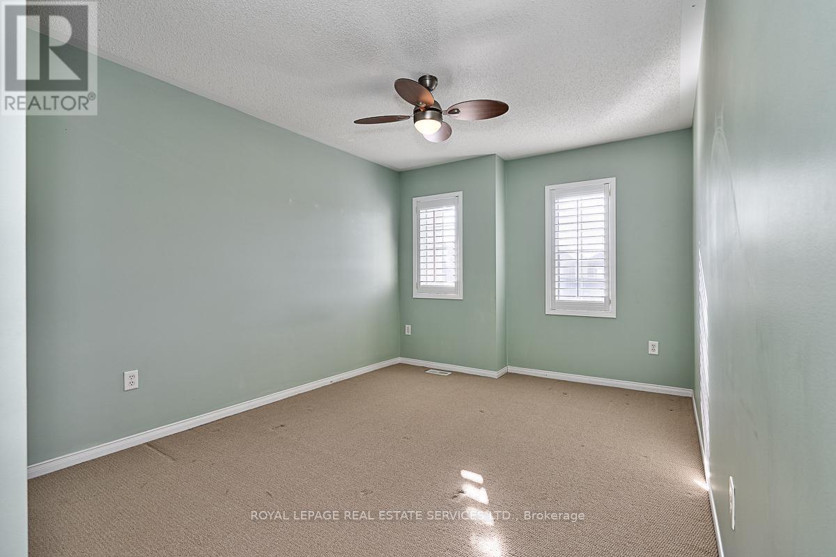 Second Bedroom w/Broadloom & California Shutters - 3221 Sharp Road, Burlington, ON - Indoor Photo Showing Other Room