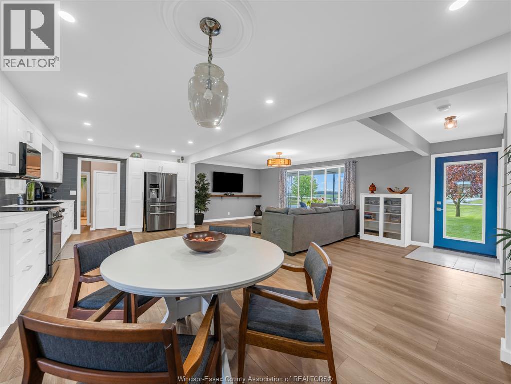 1919 Rochester Townline, Lakeshore, ON - Indoor Photo Showing Dining Room
