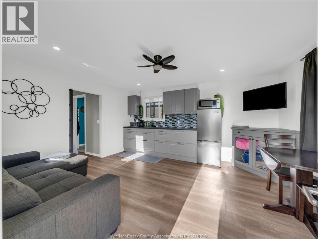 1919 Rochester Townline, Lakeshore, ON - Indoor
