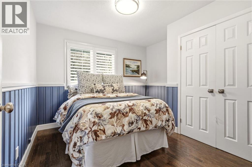 5258 Cedar Springs Road, Burlington, ON - Indoor Photo Showing Bedroom