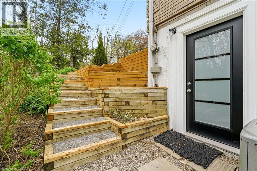5258 Cedar Springs Road, Burlington, ON - Outdoor With Exterior