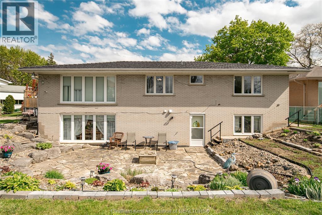 39 Chippewa Drive, Chatham, ON - Outdoor