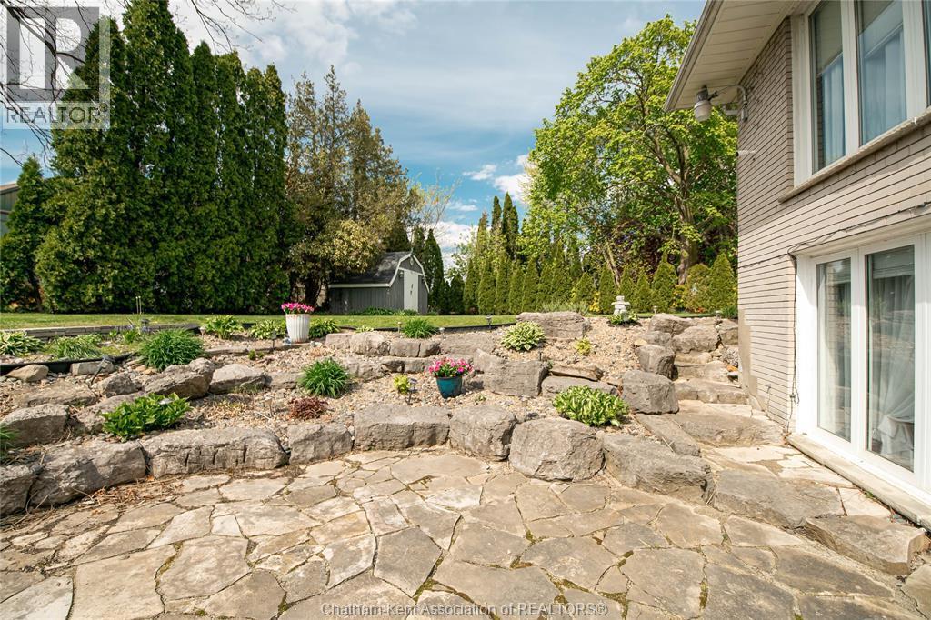 39 Chippewa Drive, Chatham, ON - Outdoor With Deck Patio Veranda