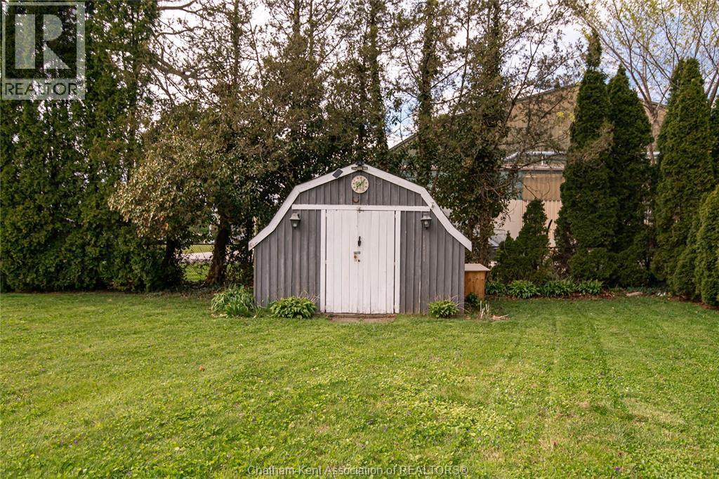 39 Chippewa Drive, Chatham, ON - Outdoor