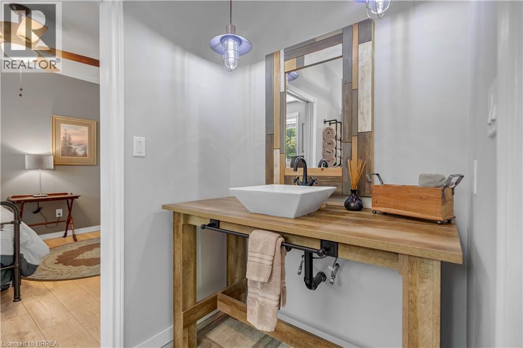Jack & Jill Bathroom - 156 St Johns Road W, Simcoe, ON - Indoor