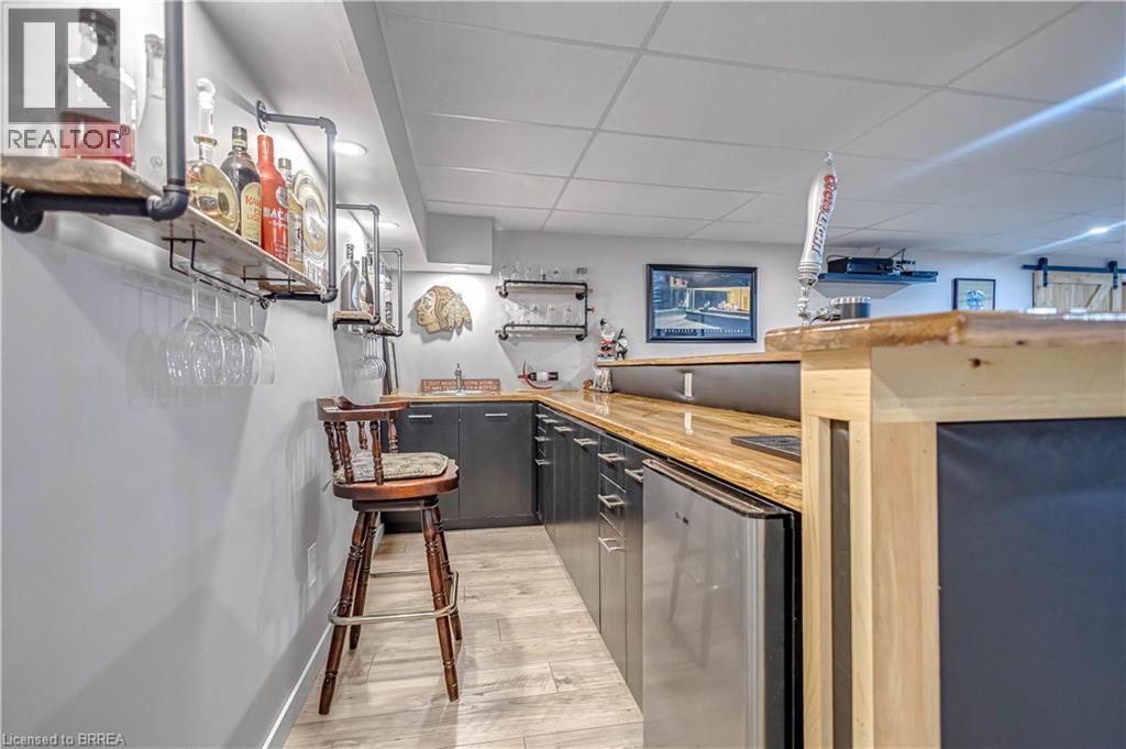 156 St Johns Road W, Simcoe, ON - Indoor