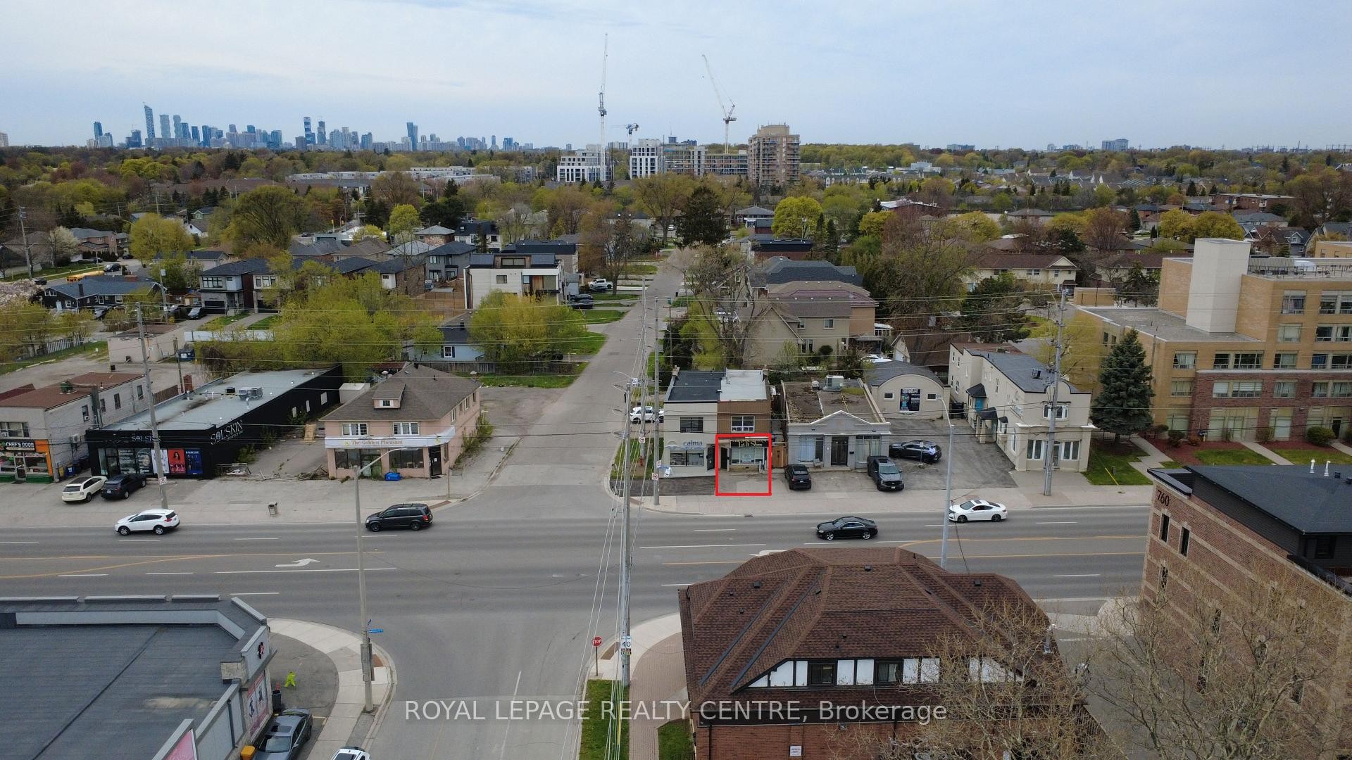 745 Lakeshore Road E, Mississauga, ON