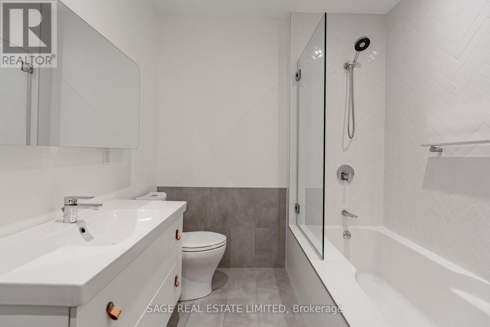 811 - 60 Bathurst Street, Toronto, ON - Indoor Photo Showing Bathroom