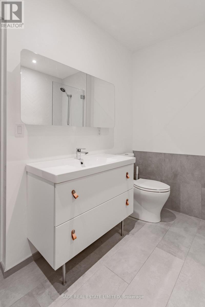 811 - 60 Bathurst Street, Toronto, ON - Indoor Photo Showing Bathroom
