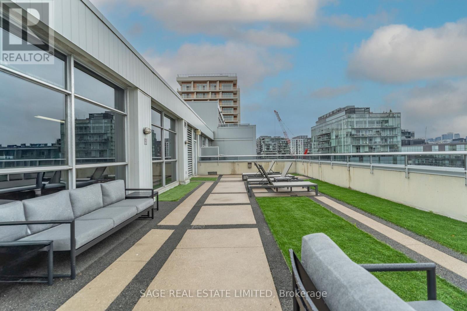 811 - 60 Bathurst Street, Toronto, ON - Outdoor