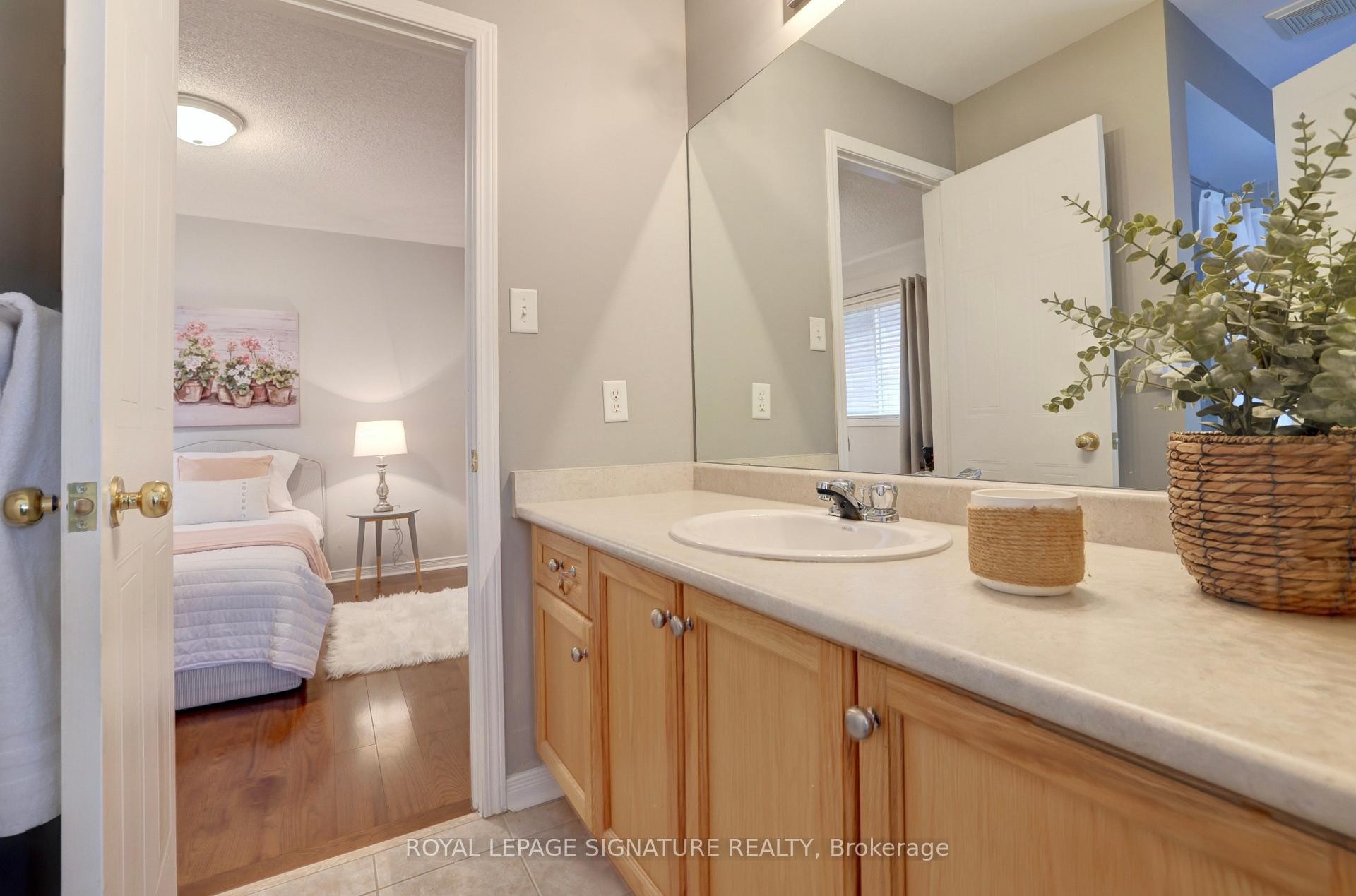 798 Spinning Wheel Crescent, Mississauga, ON - Indoor Photo Showing Bathroom