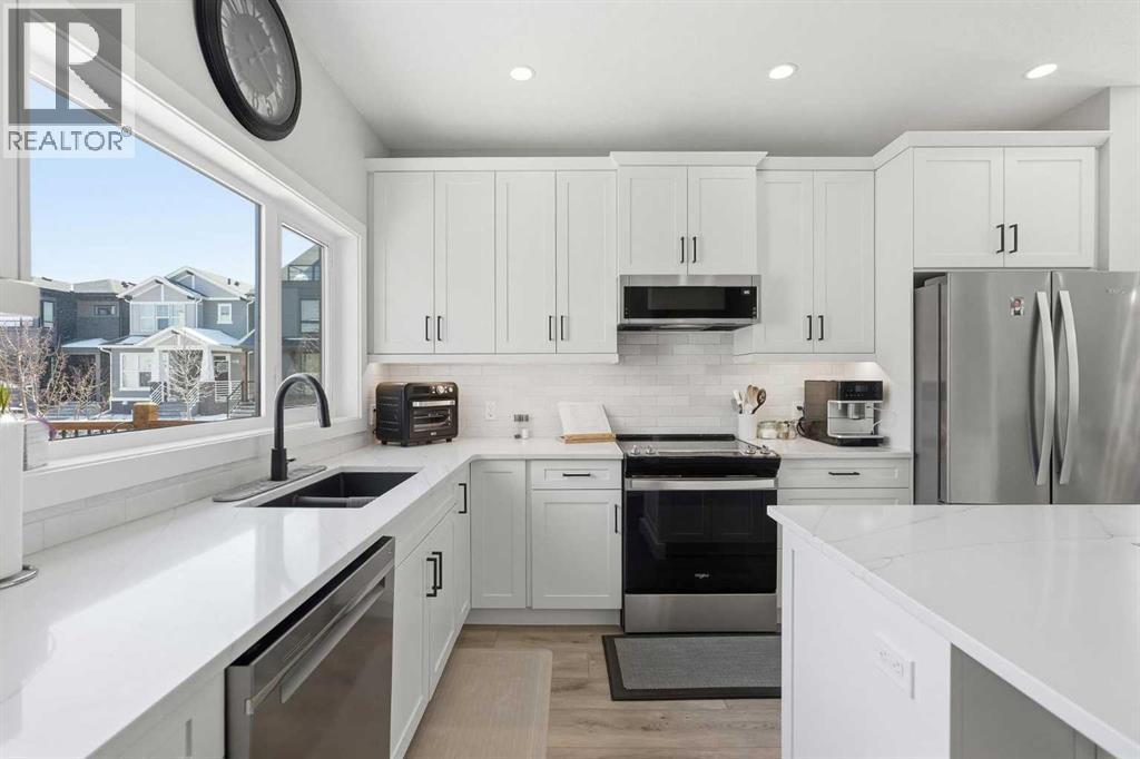 120 Treeline Manor Sw, Calgary, AB