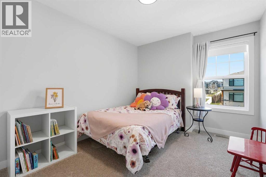120 Treeline Manor Sw, Calgary, AB