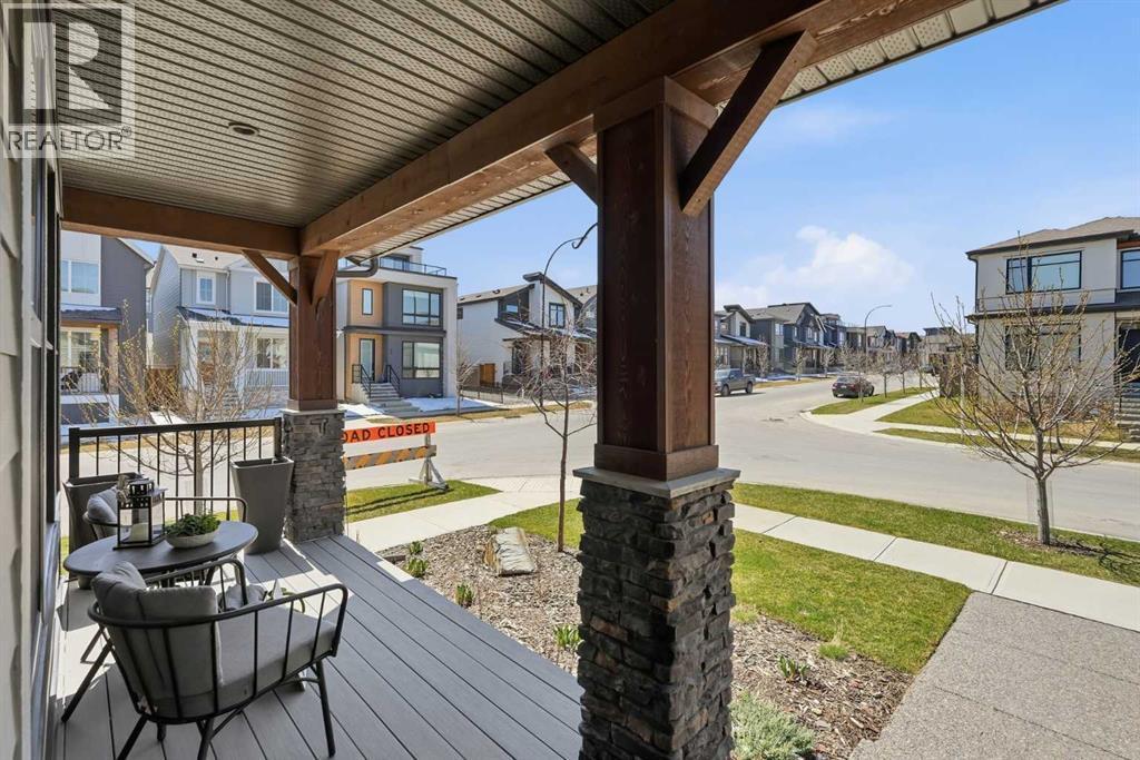 120 Treeline Manor Sw, Calgary, AB