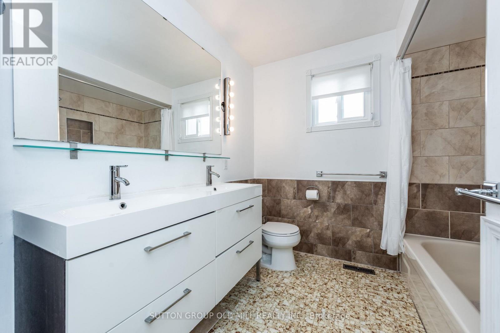 1603 Dewberry Crescent, Mississauga, ON - Indoor Photo Showing Bathroom