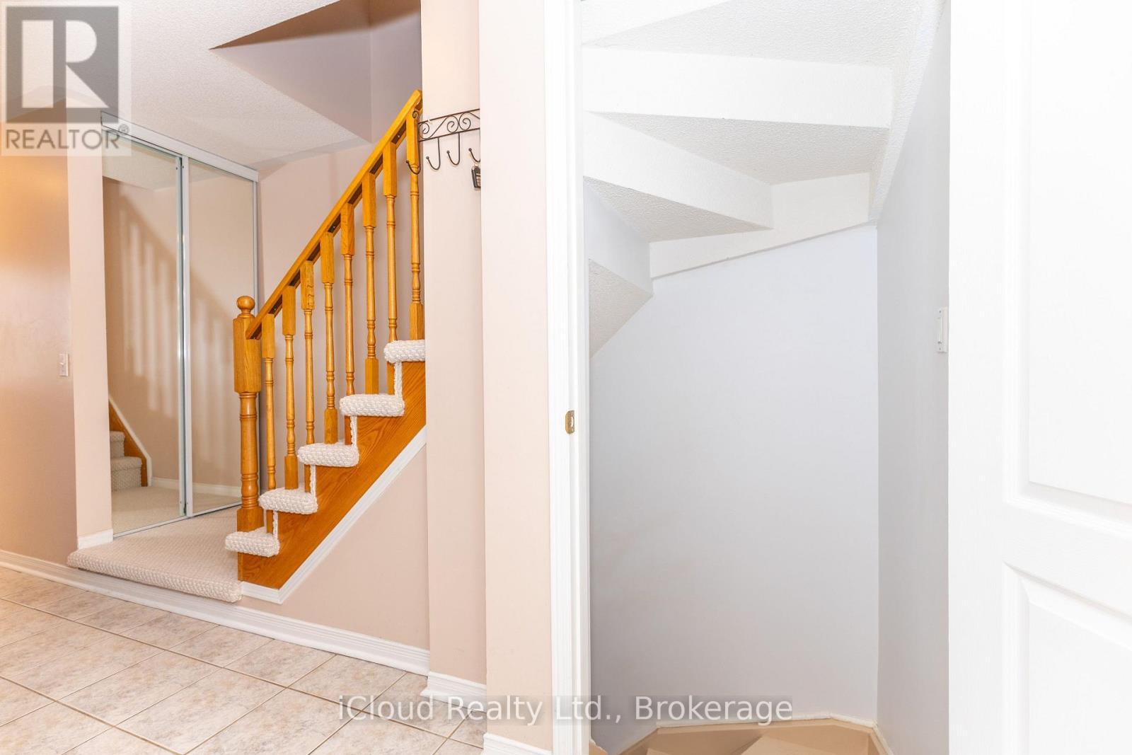 3842 Ridgepoint Way, Mississauga, ON - Indoor Photo Showing Other Room