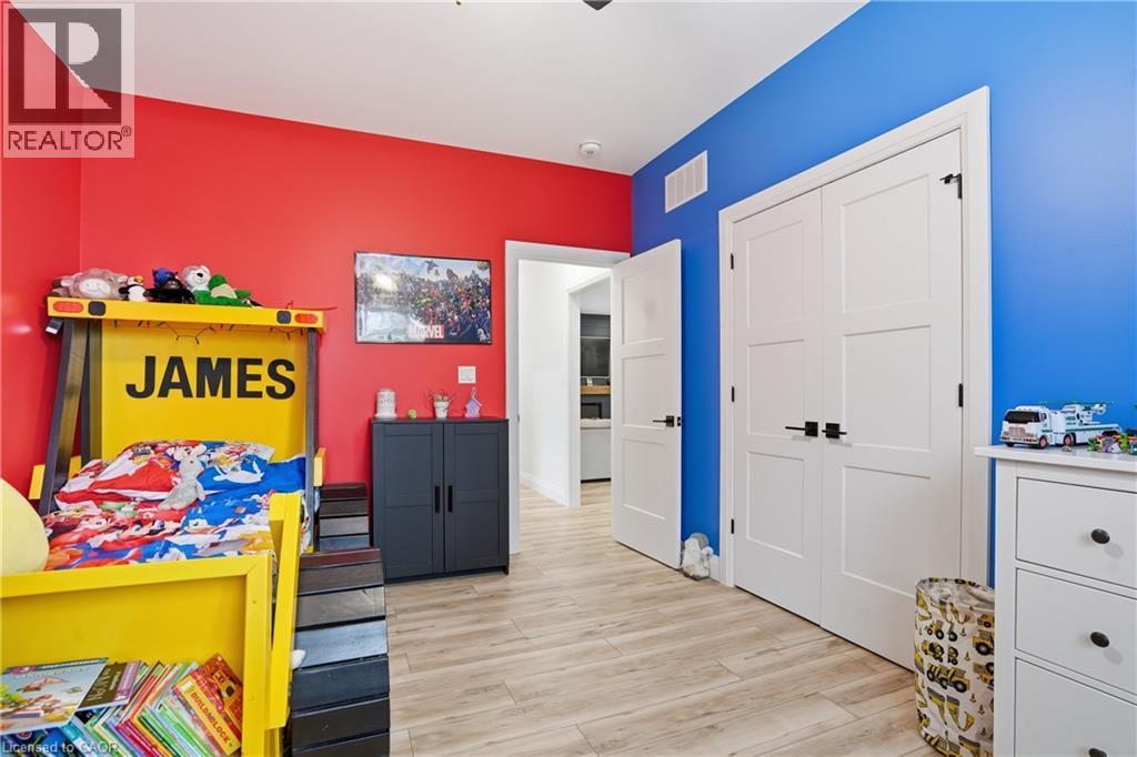 104 Neva Road, Ridgeway, ON - Indoor Photo Showing Bedroom