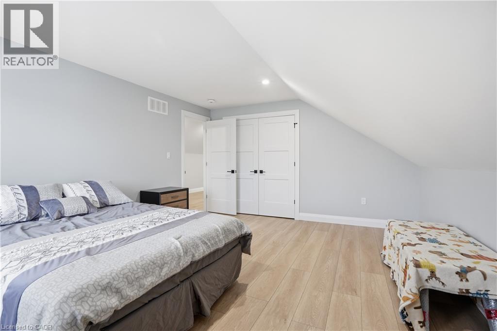 104 Neva Road, Ridgeway, ON - Indoor Photo Showing Bedroom