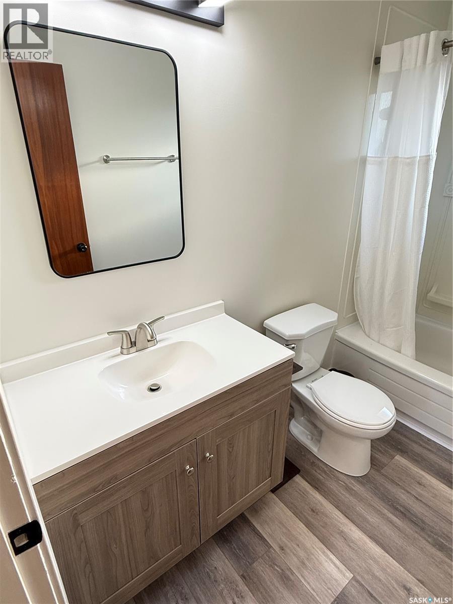 805 Stanley Street, Esterhazy, SK - Indoor Photo Showing Bathroom